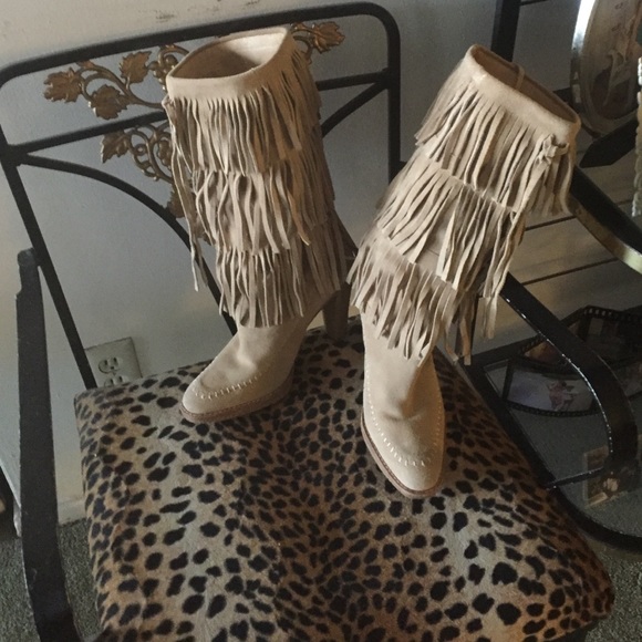 COPY - Michael Kors fringed suede boots - Picture 1 of 7